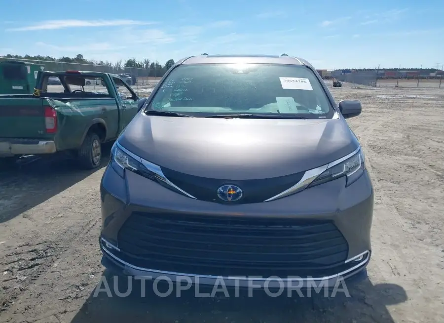 TOYOTA SIENNA 2023 vin 5TDYRKEC0PS153847 from auto auction Iaai