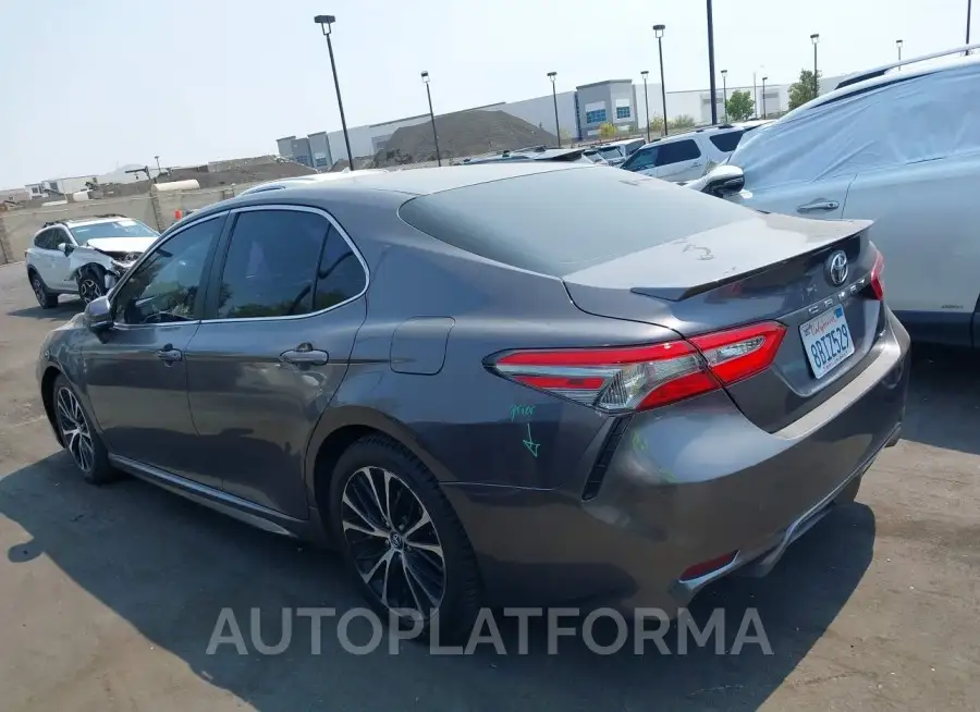 TOYOTA CAMRY 2018 vin 4T1B11HK1JU563274 from auto auction Iaai