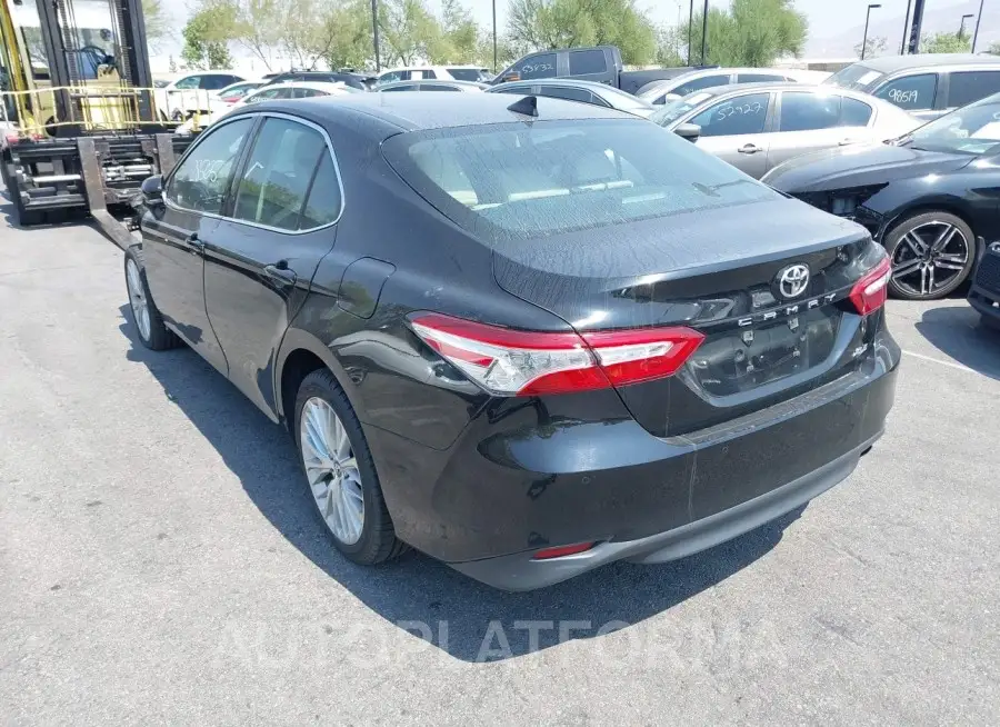 TOYOTA CAMRY 2018 vin 4T1B11HK3JU038118 from auto auction Iaai