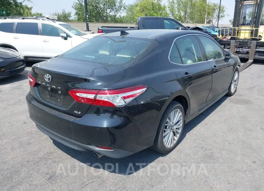 TOYOTA CAMRY 2018 vin 4T1B11HK3JU038118 from auto auction Iaai