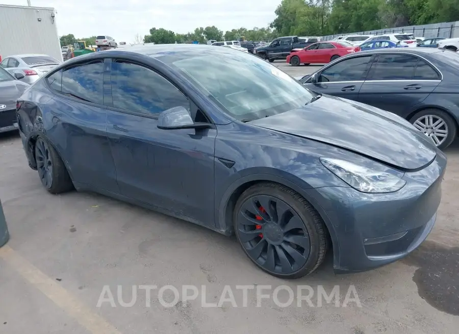 TESLA MODEL Y 2022 vin 7SAYGDEF0NF518642 from auto auction Iaai