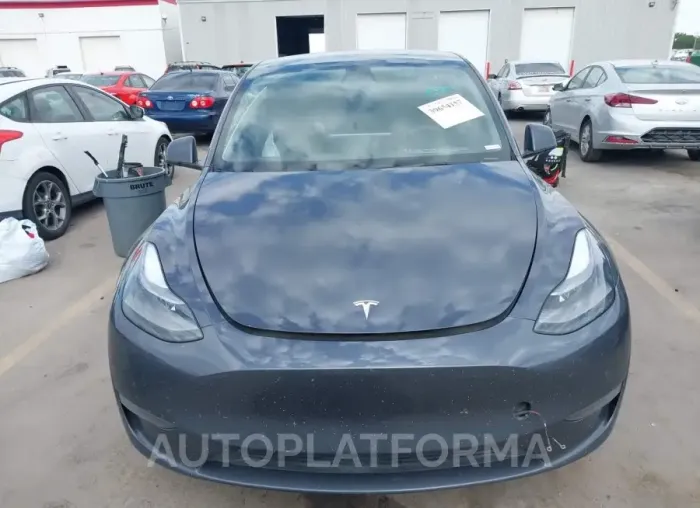 TESLA MODEL Y 2022 vin 7SAYGDEF0NF518642 from auto auction Iaai