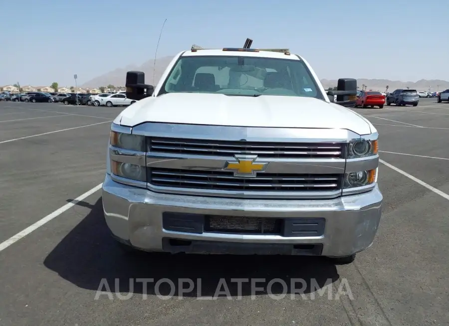 CHEVROLET SILVERADO 3500HD CHASSIS 2015 vin 1GB4KYC84FF115903 from auto auction Iaai