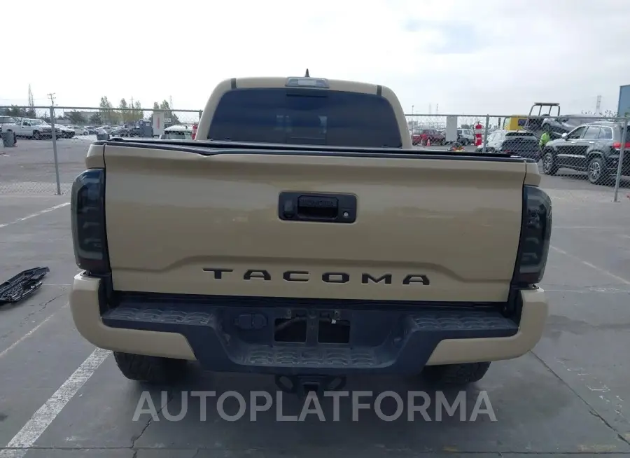 TOYOTA TACOMA 2017 vin 5TFDZ5BN2HX024252 from auto auction Iaai