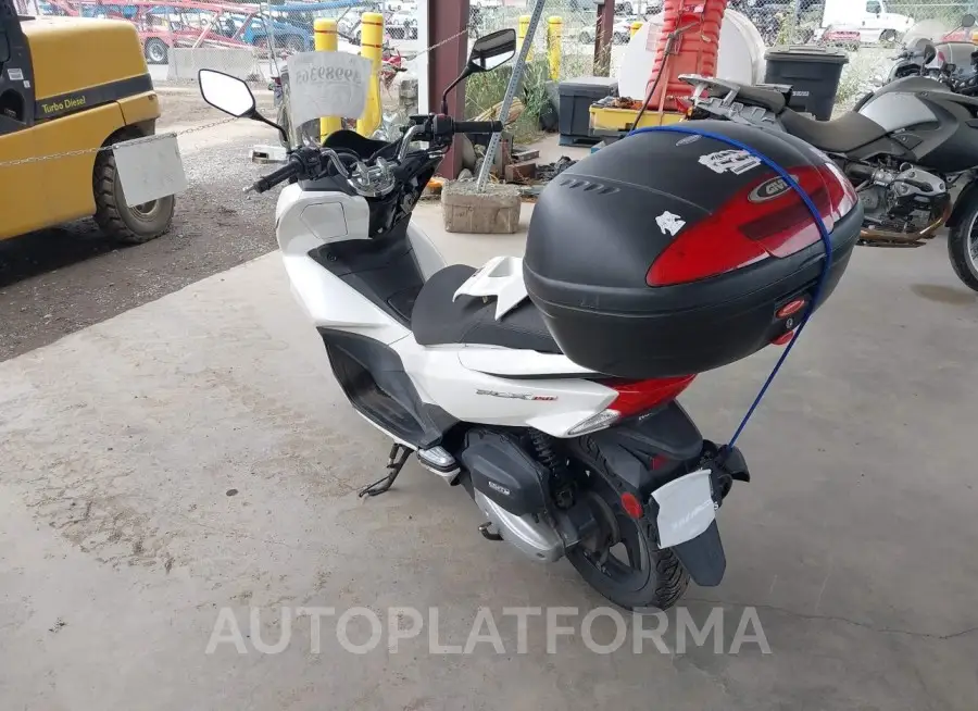 HONDA PCX 2017 vin RLHKF1809HY201040 from auto auction Iaai