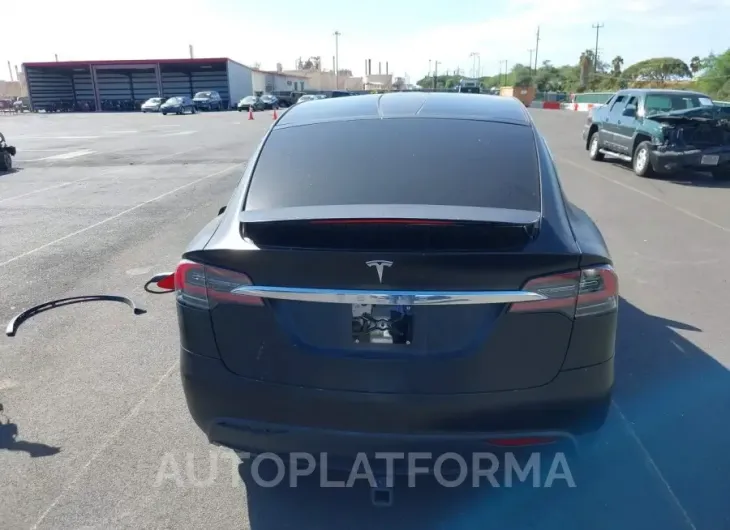 TESLA MODEL X 2020 vin 5YJXCDE2XLF299980 from auto auction Iaai