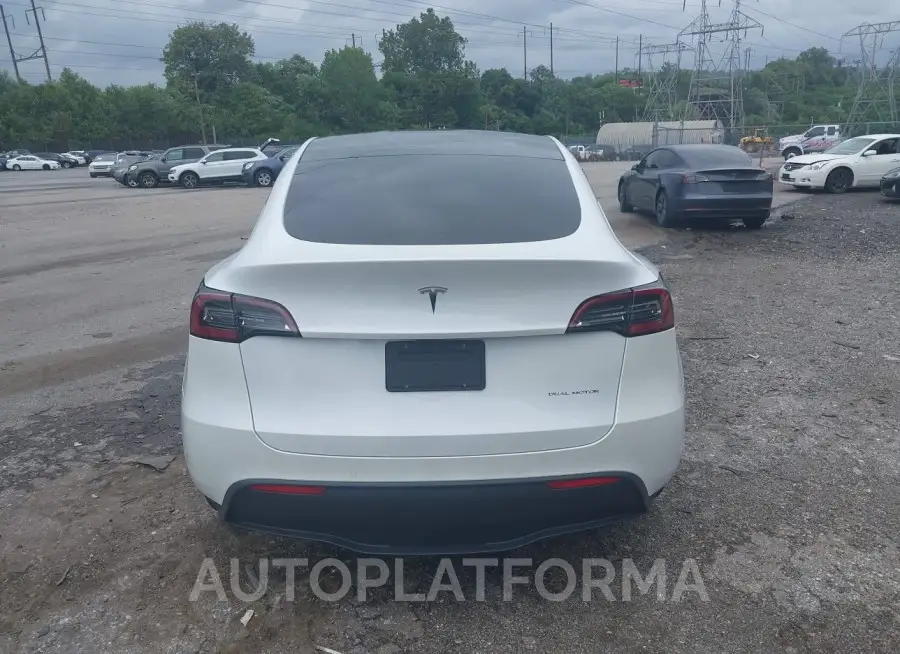 TESLA MODEL Y 2020 vin 5YJYGDEE2LF017155 from auto auction Iaai