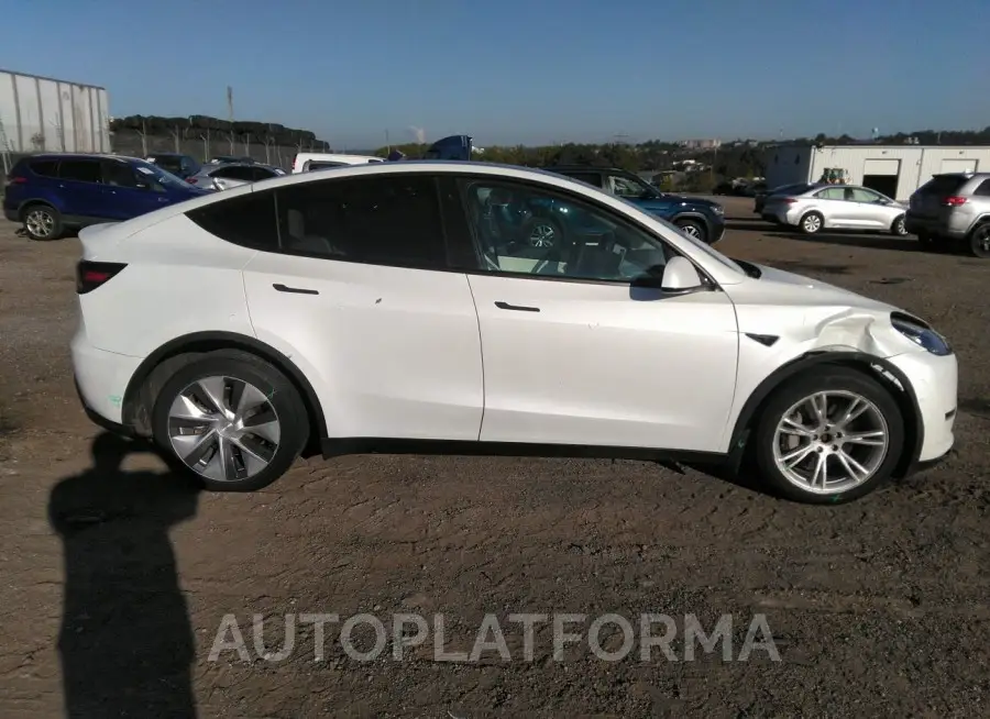 TESLA MODEL Y 2021 vin 5YJYGDEE9MF303439 from auto auction Iaai