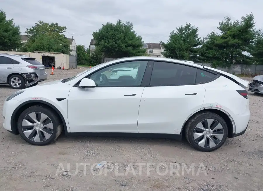 TESLA MODEL Y 2023 vin 7SAYGAEE3PF755635 from auto auction Iaai