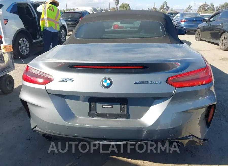 BMW Z4 2023 vin WBAHF3C00PWY02941 from auto auction Iaai