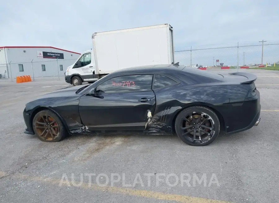 CHEVROLET CAMARO 2015 vin 2G1FJ1EW8F9298184 from auto auction Iaai