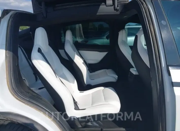 TESLA MODEL X 2019 vin 5YJXCBE44KF211655 from auto auction Iaai