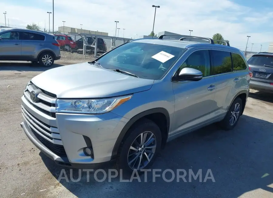 TOYOTA HIGHLANDER 2017 vin 5TDJZRFH2HS521211 from auto auction Iaai