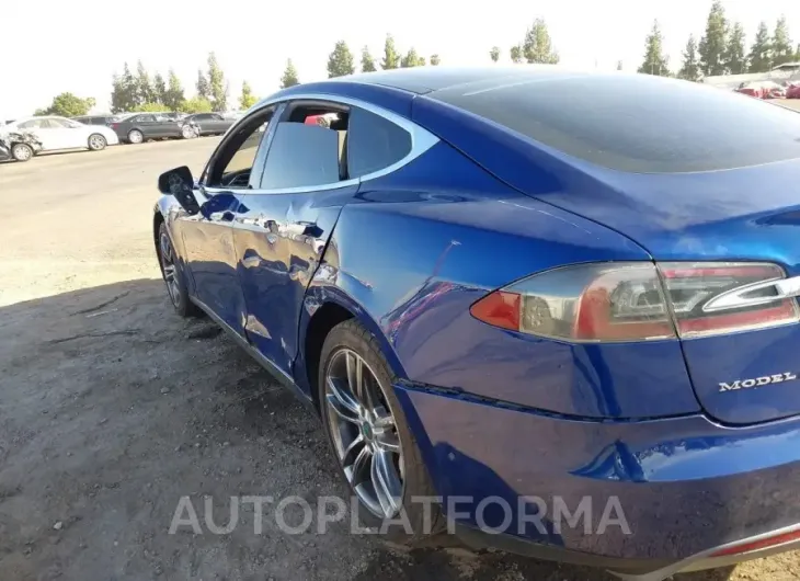 TESLA MODEL S 2015 vin 5YJSA1E12FF117098 from auto auction Iaai