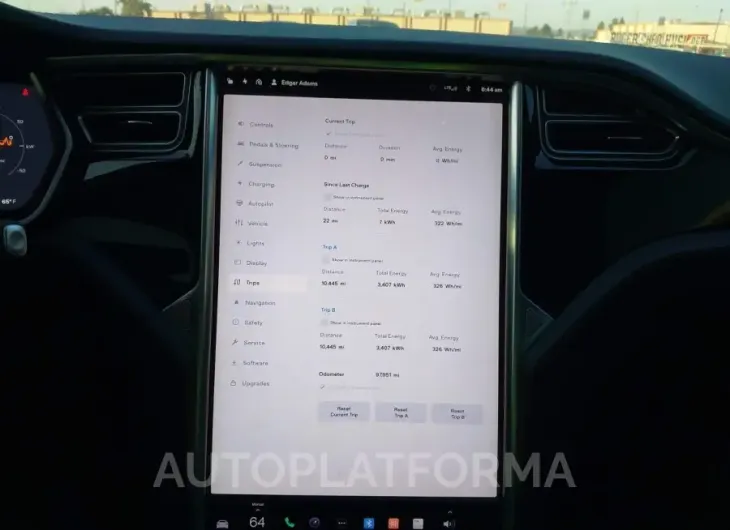 TESLA MODEL S 2017 vin 5YJSA1E12HF215812 from auto auction Iaai