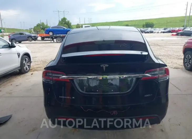 TESLA MODEL X 2017 vin 5YJXCAE26HF072825 from auto auction Iaai