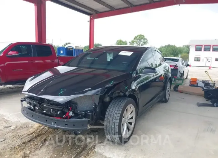 TESLA MODEL X 2017 vin 5YJXCAE26HF072825 from auto auction Iaai