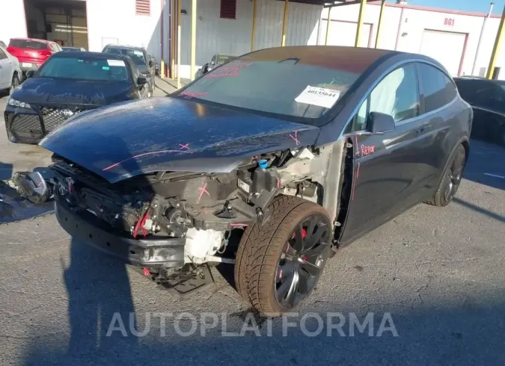 TESLA MODEL X 2017 vin 5YJXCBE46HF052808 from auto auction Iaai