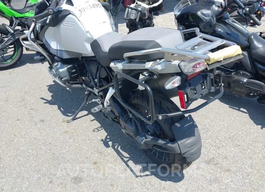 BMW R1200 2017 vin WB10A1208HZ898173 from auto auction Iaai