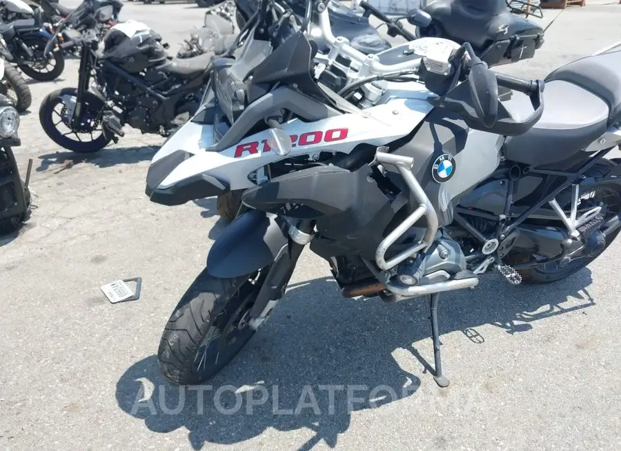 BMW R1200 2017 vin WB10A1208HZ898173 from auto auction Iaai