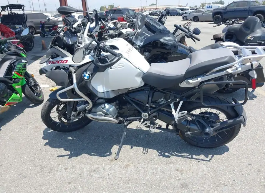 BMW R1200 2017 vin WB10A1208HZ898173 from auto auction Iaai