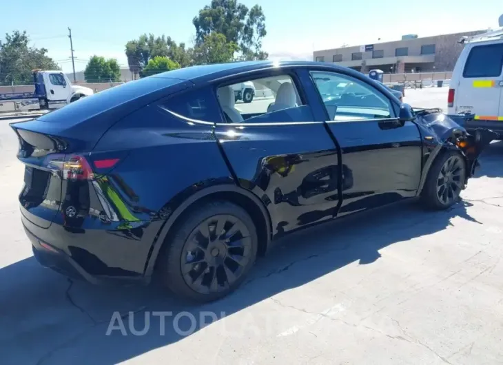 TESLA MODEL Y 2024 vin 7SAYGDED2RF085894 from auto auction Iaai