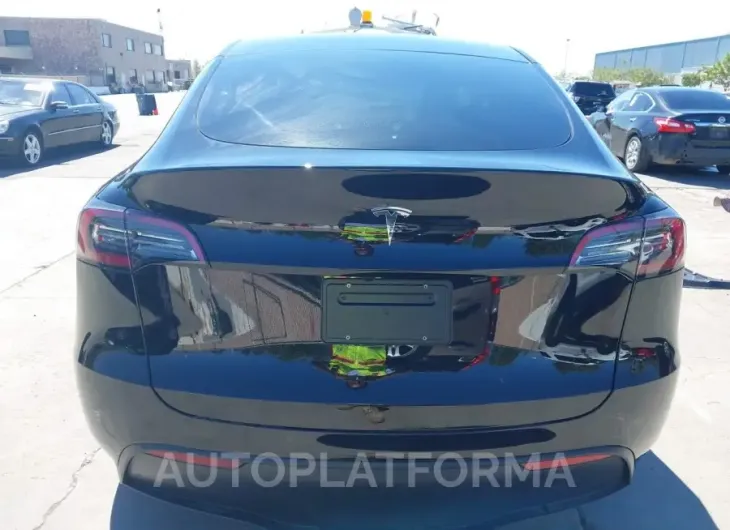 TESLA MODEL Y 2024 vin 7SAYGDED2RF085894 from auto auction Iaai