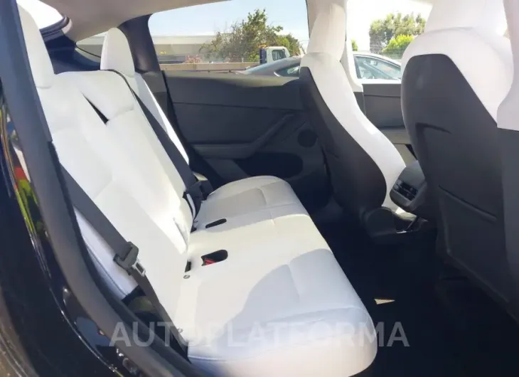 TESLA MODEL Y 2024 vin 7SAYGDED2RF085894 from auto auction Iaai