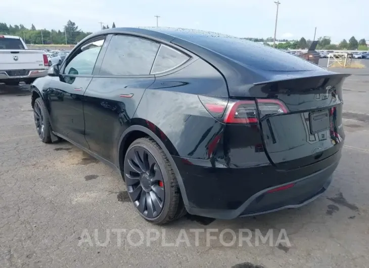 TESLA MODEL Y 2024 vin 7SAYGDEF5RF050283 from auto auction Iaai