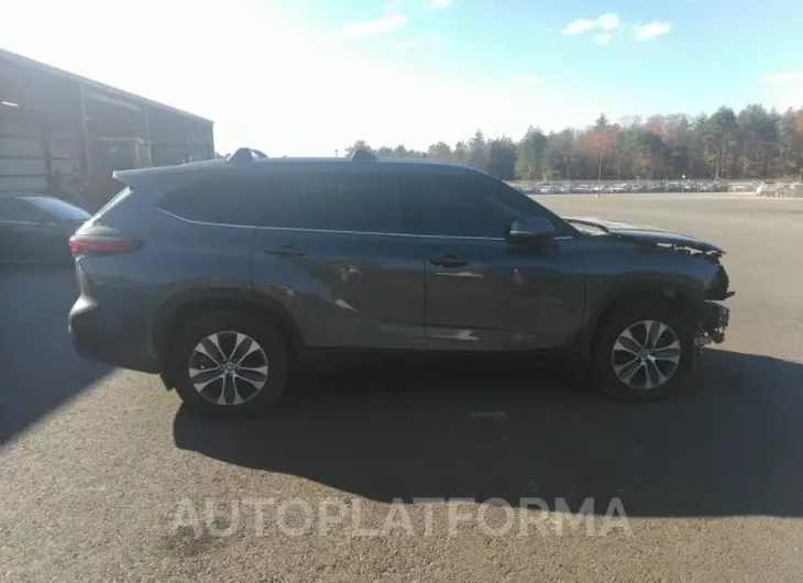 TOYOTA HIGHLANDER 2022 vin 5TDGZRBH0NS221307 from auto auction Iaai