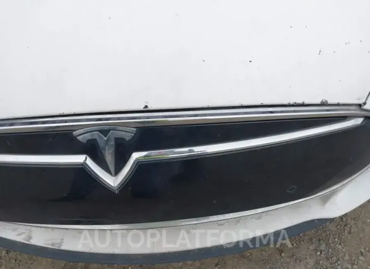 TESLA MODEL S 2015 vin 5YJSA1H25FFP74272 from auto auction Iaai