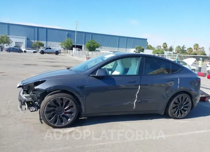 TESLA MODEL Y 2021 vin 5YJYGDEF3MF294682 from auto auction Iaai