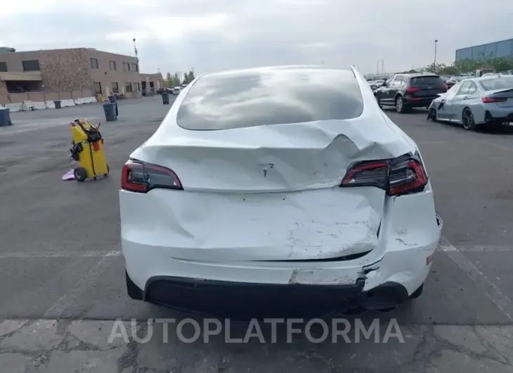 TESLA MODEL Y 2023 vin 7SAYGAEE8PF812623 from auto auction Iaai