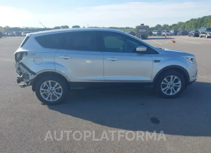 FORD ESCAPE 2017 vin 1FMCU0GD0HUA22199 from auto auction Iaai