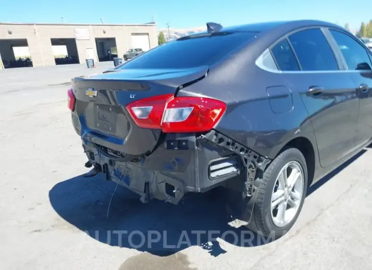 CHEVROLET CRUZE 2017 vin 1G1BE5SM5H7135171 from auto auction Iaai