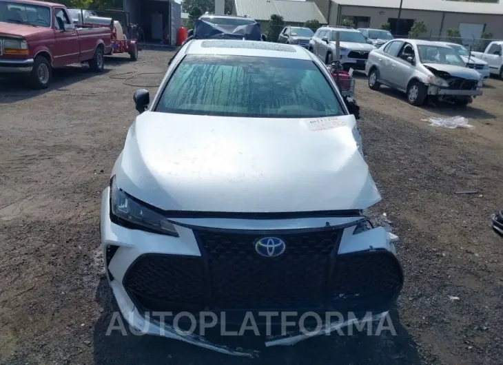 TOYOTA AVALON HYBRID 2019 vin 4T1B21FB0KU001996 from auto auction Iaai