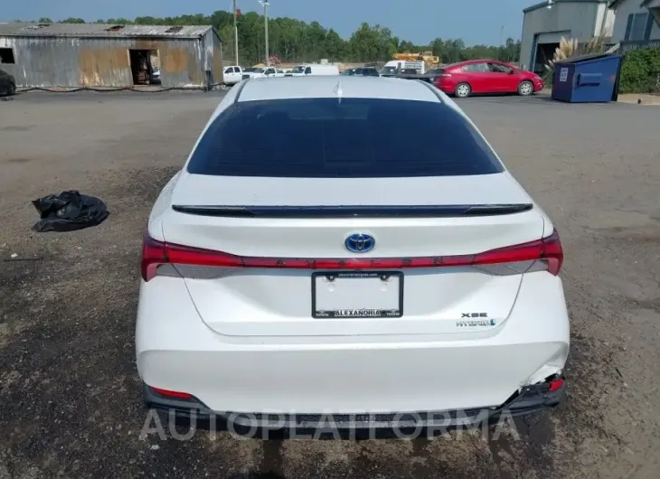 TOYOTA AVALON HYBRID 2019 vin 4T1B21FB0KU001996 from auto auction Iaai