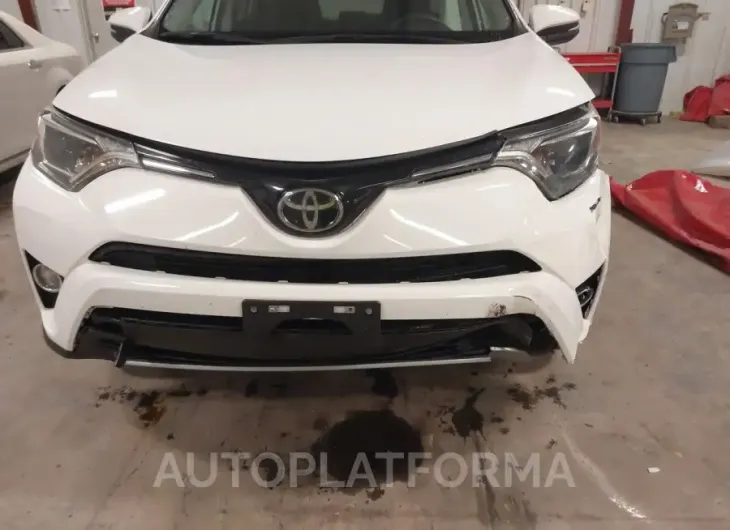 TOYOTA RAV4 2017 vin 2T3RFREV8HW632119 from auto auction Iaai