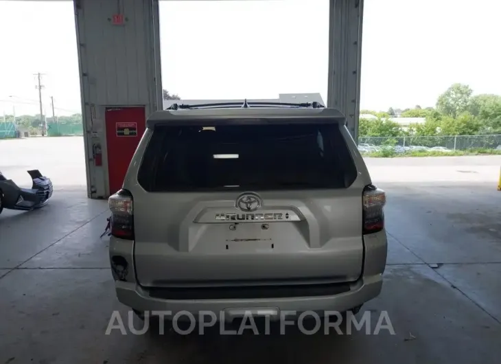 TOYOTA 4RUNNER 2021 vin JTENU5JR9M5932819 from auto auction Iaai