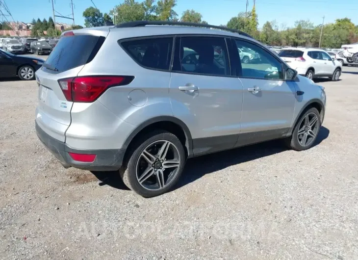 FORD ESCAPE 2019 vin 1FMCU9HD4KUC18883 from auto auction Iaai