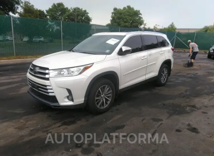 TOYOTA HIGHLANDER 2019 vin 5TDJZRFH6KS565672 from auto auction Iaai