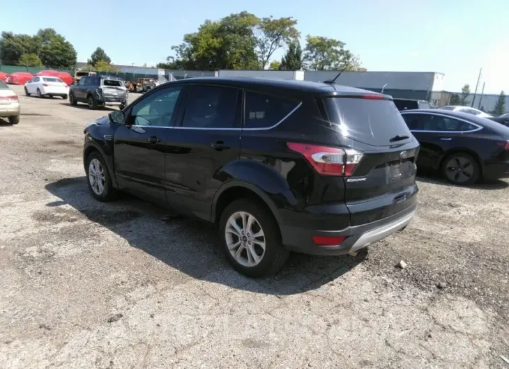 FORD ESCAPE 2017 vin 1FMCU9GD5HUD44289 from auto auction Iaai