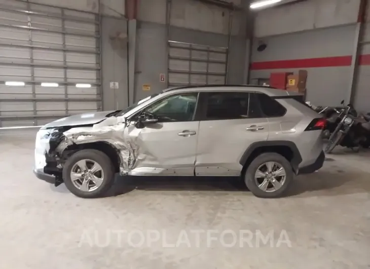 TOYOTA RAV4 2022 vin 2T3P1RFV6NW264975 from auto auction Iaai