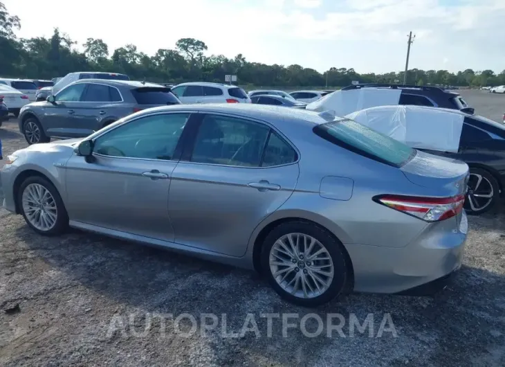 TOYOTA CAMRY HYBRID 2019 vin 4T1B21HK6KU010585 from auto auction Iaai