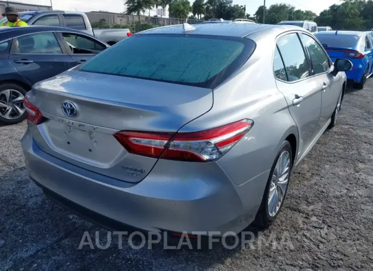 TOYOTA CAMRY HYBRID 2019 vin 4T1B21HK6KU010585 from auto auction Iaai