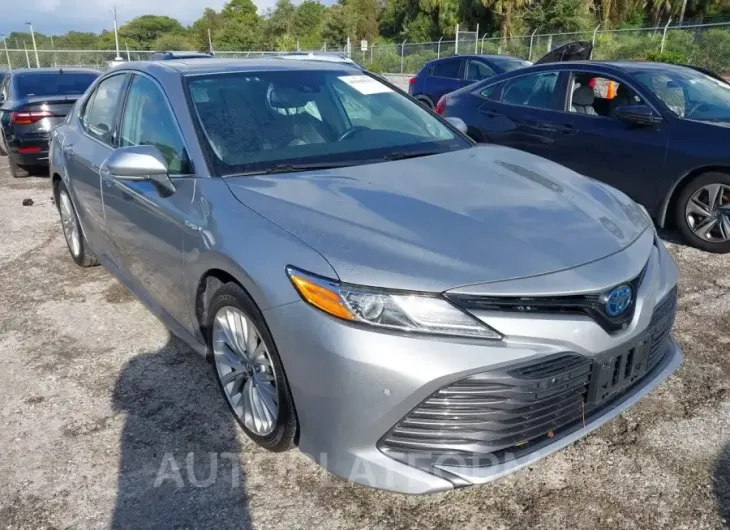 TOYOTA CAMRY HYBRID 2019 vin 4T1B21HK6KU010585 from auto auction Iaai