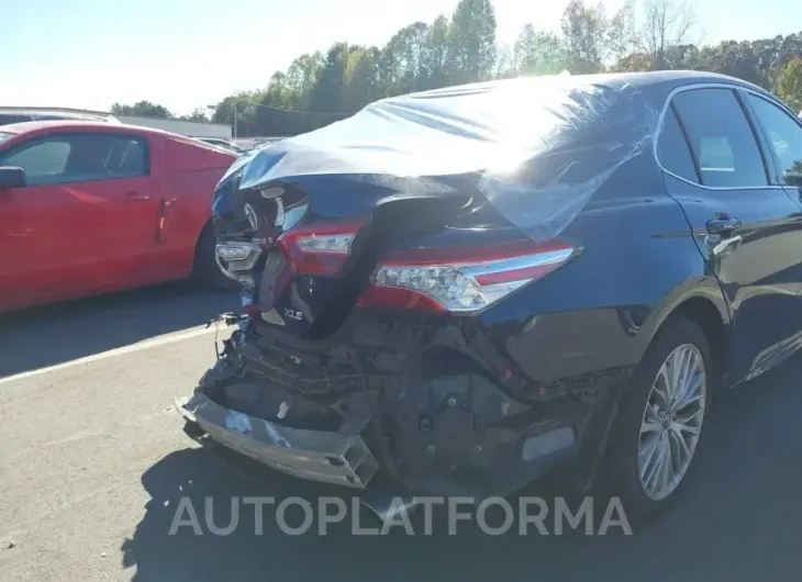 TOYOTA CAMRY 2018 vin 4T1B11HKXJU504918 from auto auction Iaai