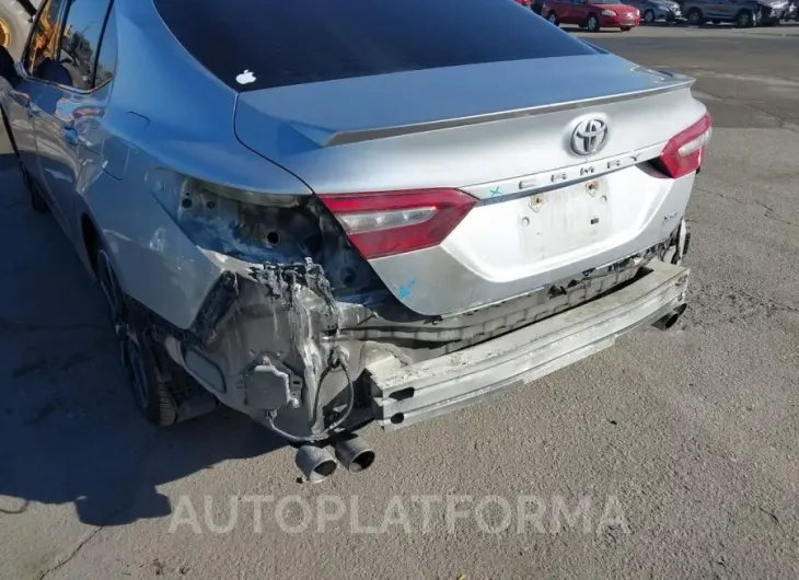 TOYOTA CAMRY 2018 vin 4T1B61HK7JU508006 from auto auction Iaai