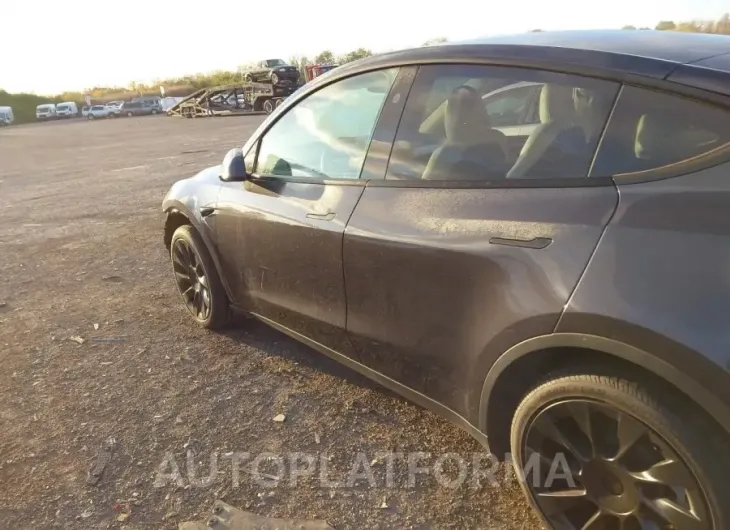 TESLA MODEL Y 2024 vin 7SAYGDED6RF105175 from auto auction Iaai