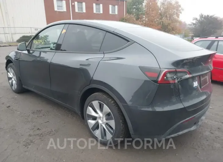 TESLA MODEL Y 2024 vin 7SAYGDEE4RA226437 from auto auction Iaai